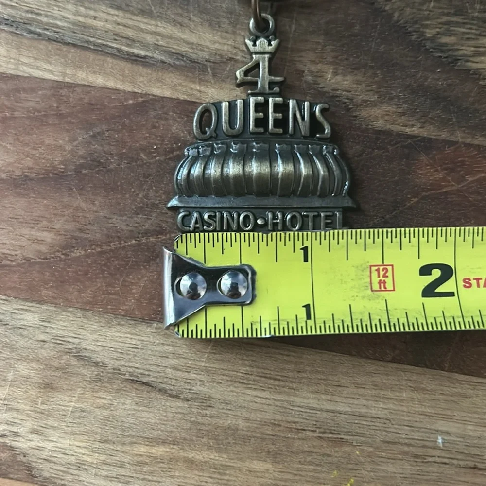 Four Queens Hotel Casino Vintage Keychain